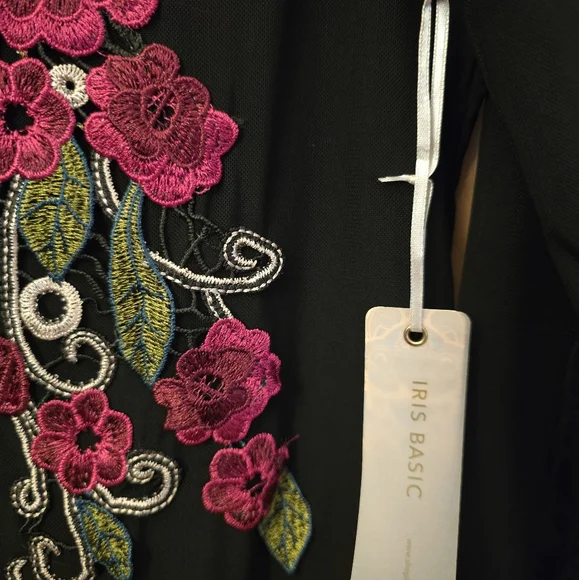 Iris Women's 3XL Juniors Long Sleeve Black Mesh Bodysuit Red Rose Embroidery - Picture 6 of 13